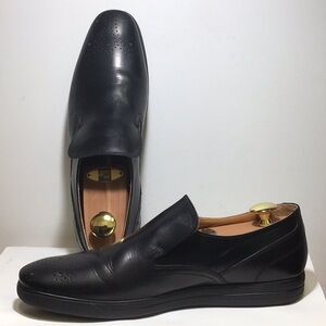 SAKS FIFTH AVENUE Black Casual Slip On